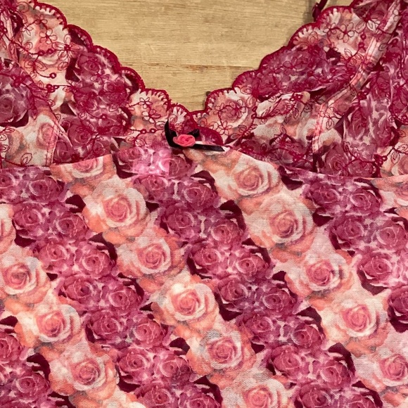 DKNY pink burgundy floral flowy mesh rose embroidered camisole L (12-14) - Picture 4 of 8